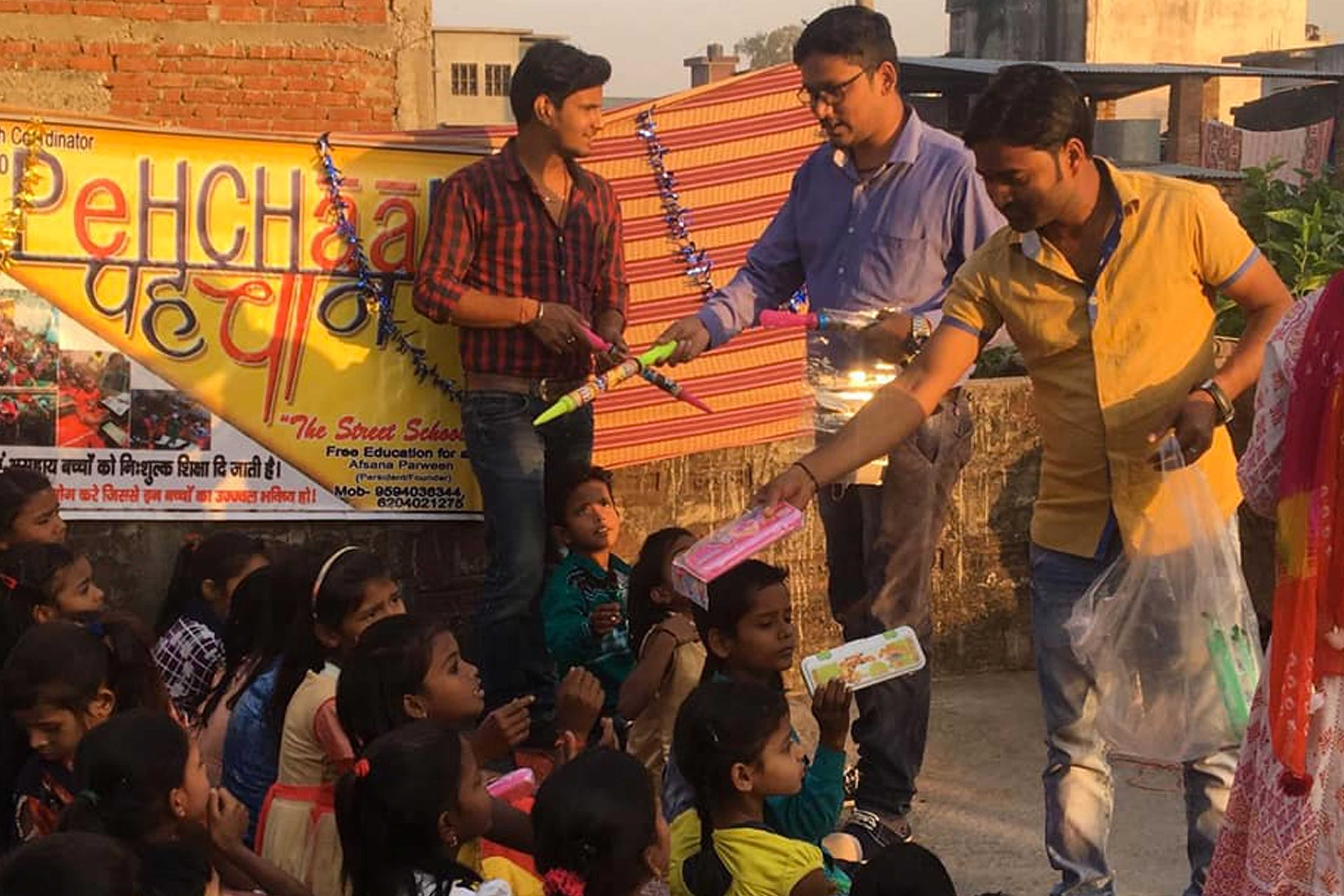 Pehchaan Bihar - Pehchaan Bihar Food & Cloth Distribution Image 03