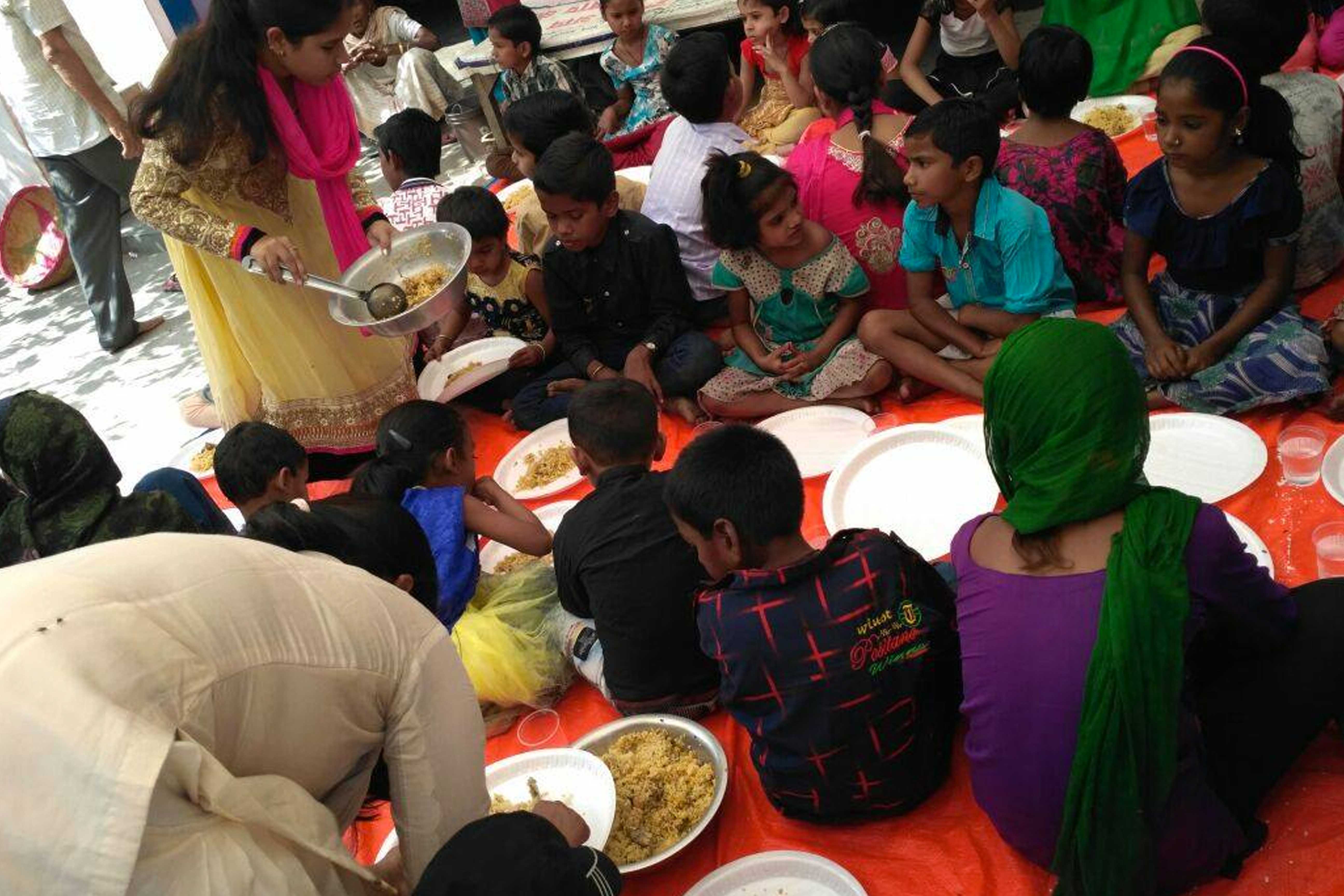 Pehchaan Bihar - Pehchaan Bihar Food & Cloth Distribution Image 04